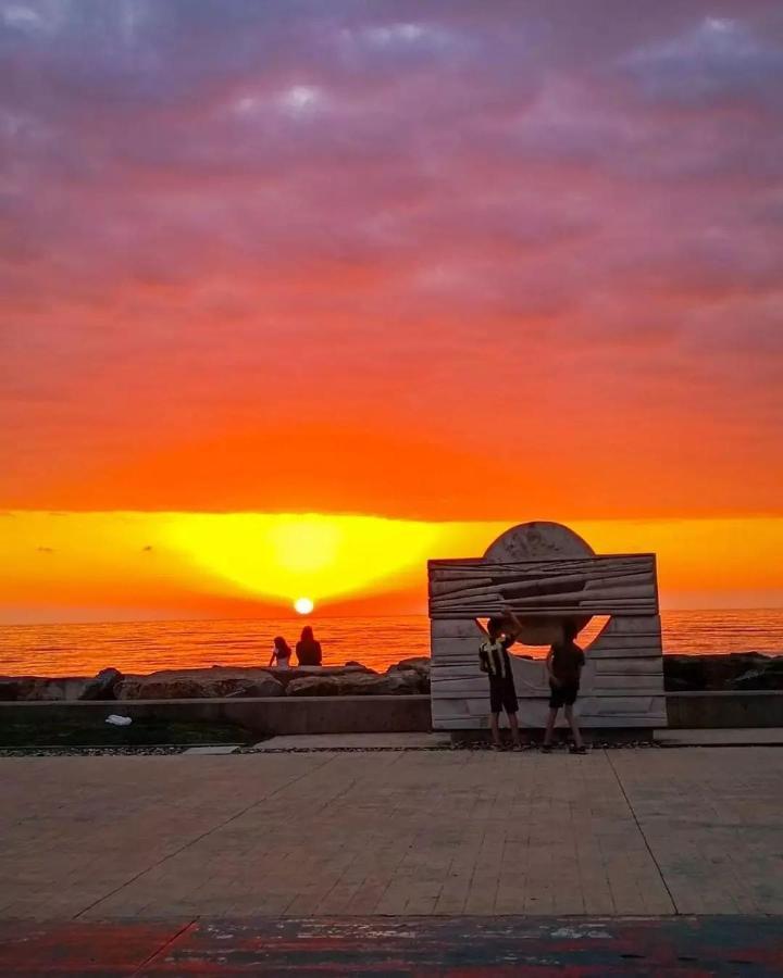 Luxury Sea View Apartments In Orbi City Batumi Exteriör bild